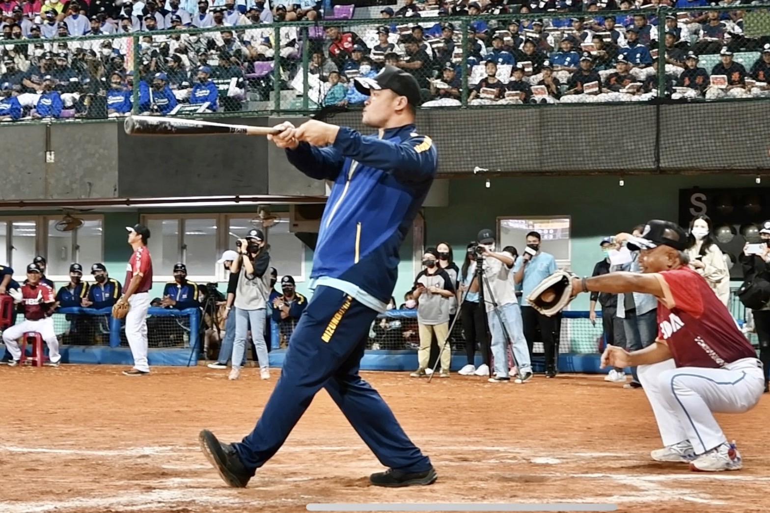 林智勝OB賽代打上場